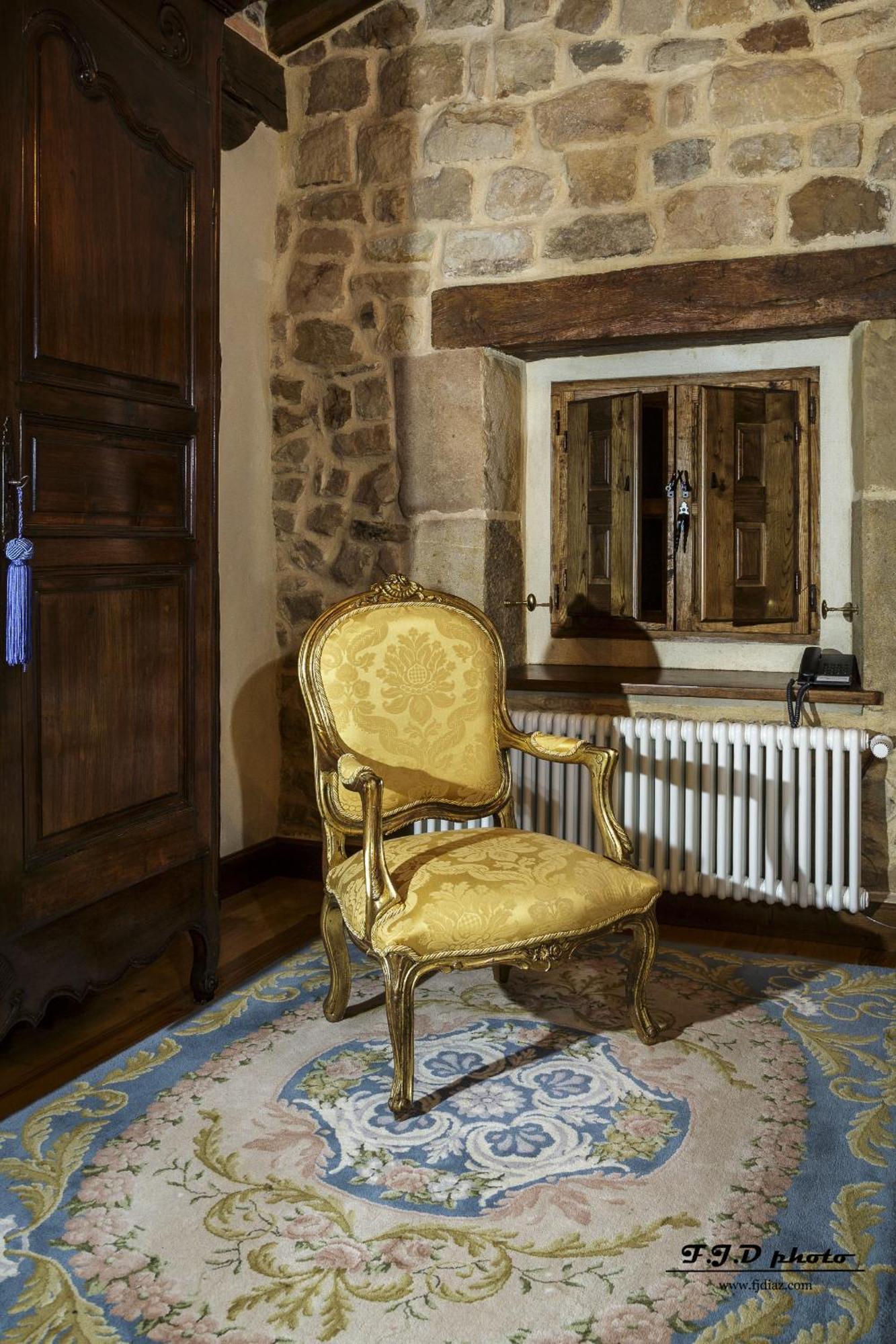 Palacio De Trasvilla Hotel Escobedo
